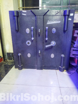 Locker